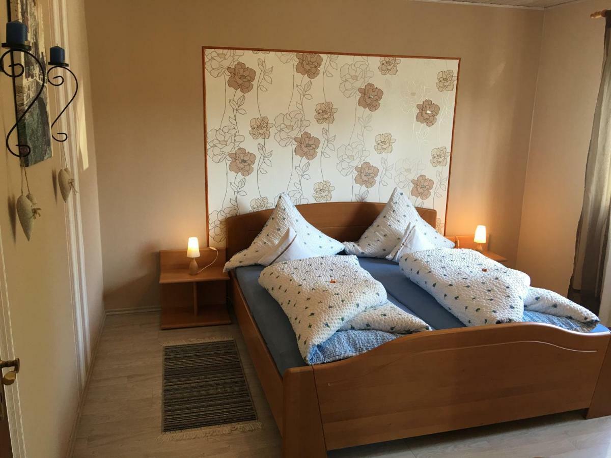 Ferienwohnung Martina Zell an der Mosel Zewnętrze zdjęcie